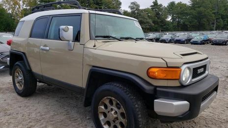 Toyota FJ Cruiser • 2011 • 10,000 mi