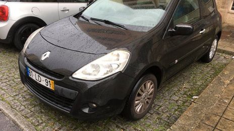 Renault Clio • 2010 • 2,010 km