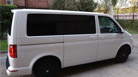 Volkswagen T5 Caravelle • 2015 • 155,000 km