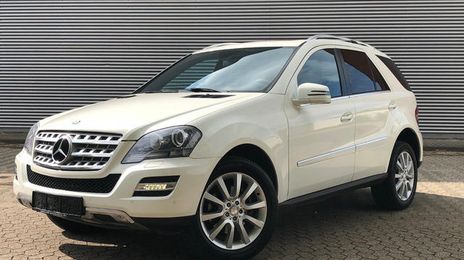 Mercedes-Benz ML350 • 2011 • 150,744 km