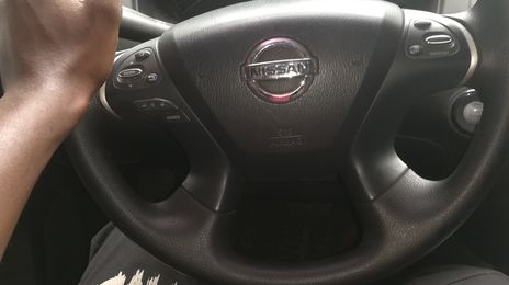 Nissan Pathfinder • 2014 • 14,783 km