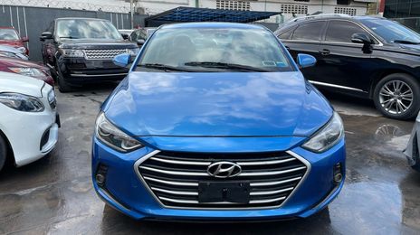 Hyundai Elantra • 2023 • 3,000 km