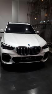 BMW X5 • 2019 • 3,300 km
