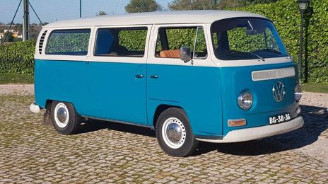 Volkswagen Amarok V6 • 1980 • 20,000 km