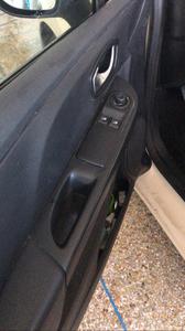 Renault Clio • 2016 • 100,000 km