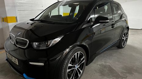 BMW i3 • 2019 • 3,880 km