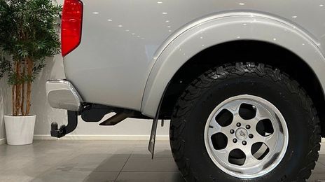 Nissan Navara • 2009 • 105,000 km