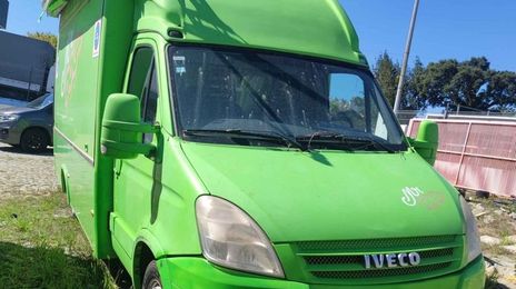 Toyota Hiace Van • 2001 • 170,000 km