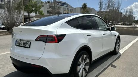 Tesla Model Y • 2023 • 24,247 km
