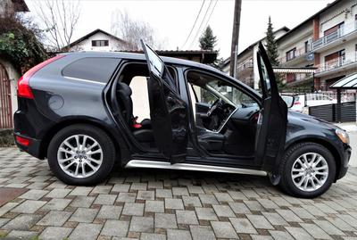 Volvo XC60 • 2010 • 172,864 km