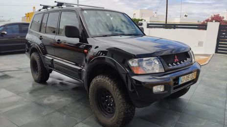 Mitsubishi Pajero • 2000 • 80,000 km