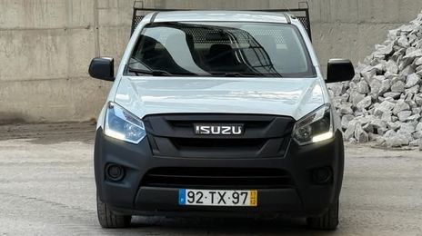 Isuzu D-MAX • 2017 • 118,000 km