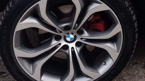 BMW X5 • 2001 • 555,555 km