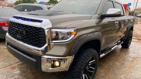 Toyota Tundra • 2020 • 50,000 km