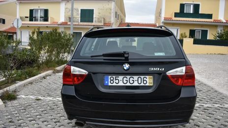 BMW 3 Series • 2008 • 234,800 km