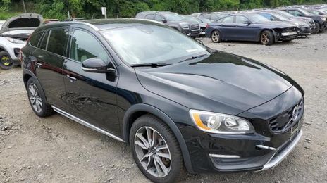 Volvo V60 • 2016 • 10,000 mi