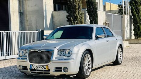 Chrysler 300 C • 2009 • 156,000 km