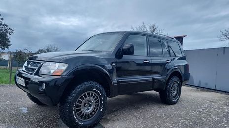 Mitsubishi Pajero • 2005 • 220,000 km