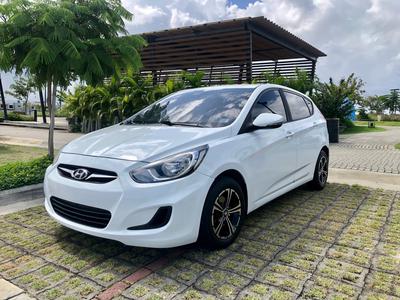 Hyundai Accent • 2012 • 120,000 km