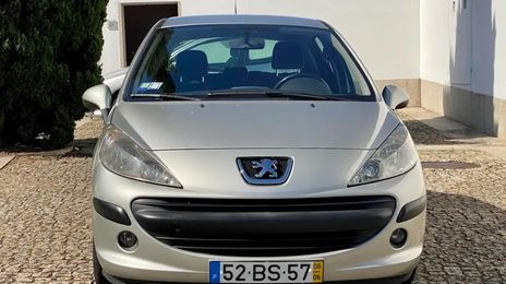 Peugeot 207 • 2006 • 280,000 km