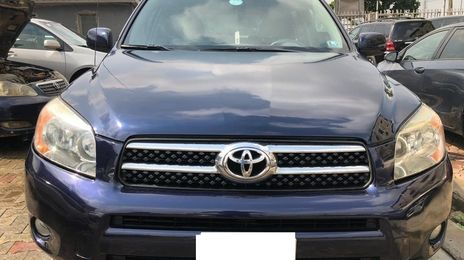Toyota RAV4 • 2015 • 50,000 km