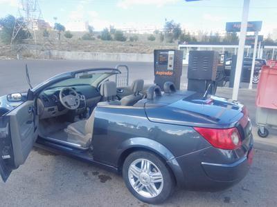 Renault Meganne • 2005 • 185,000 km