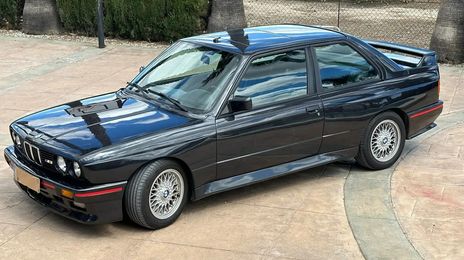 BMW M3 • 1986 • 165,500 km