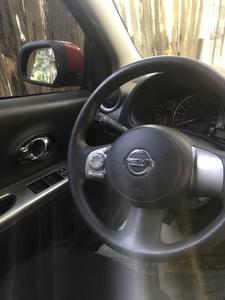 Nissan March • 2014 • 40,000 km