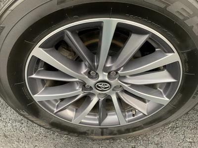 Toyota Highlander • 2019 • 12,100 km