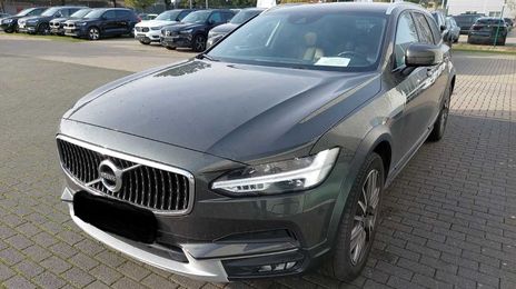 Volvo V90 • 2020 • 50,000 km
