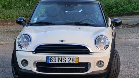 MINI Cooper • 2013 • 100,000 km