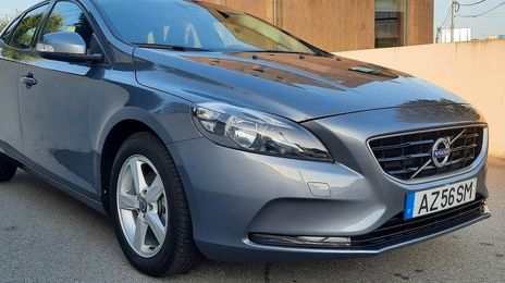 Volvo V40 • 2015 • 110,000 km