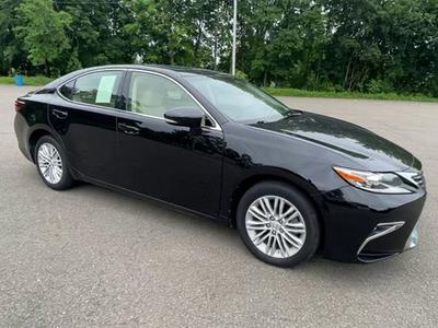 Lexus ES 350 • 2018 • 17,860 km