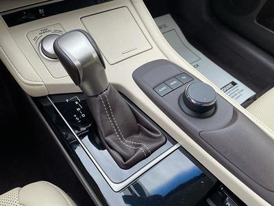 Lexus ES 350 • 2018 • 17,860 km