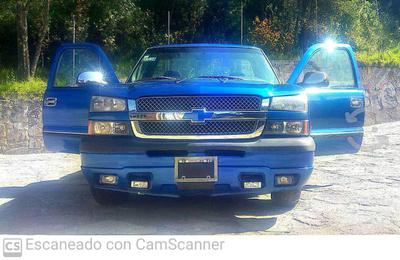 Chevrolet Silverado 1500 • 2006 • 110,225 km
