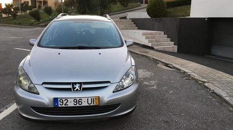 Peugeot 307 • 2002 • 235,000 km