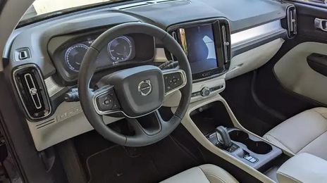 Volvo XC40 • 2020 • 26,500 km