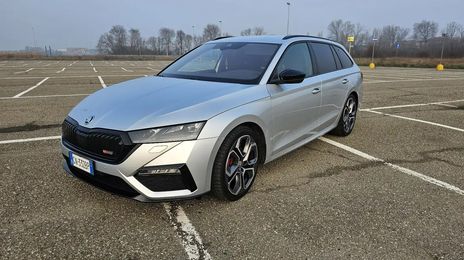 Škoda Octavia Combi • 2023 • 20,300 km