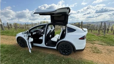 Tesla Model 3 • 2024 • 65,000 km