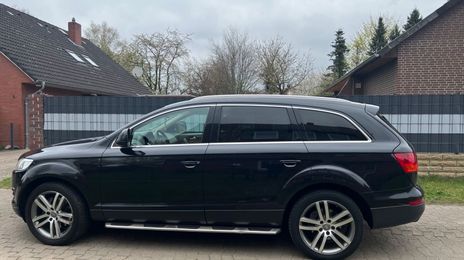 Audi Q7 • 2007 • 249,000 km