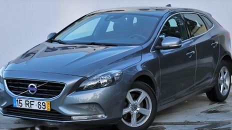 Volvo V40 • 2016 • 111,000 km
