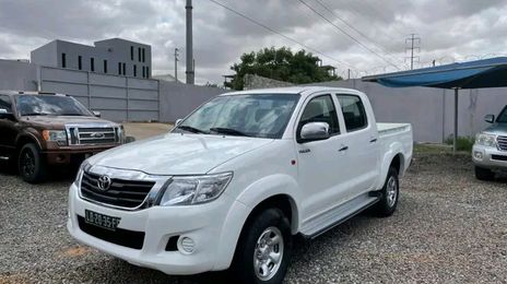 Toyota Hilux • 2017 • 30,000 km