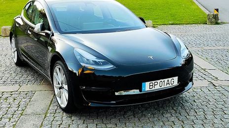 Tesla Model S • 2019 • 108,000 km