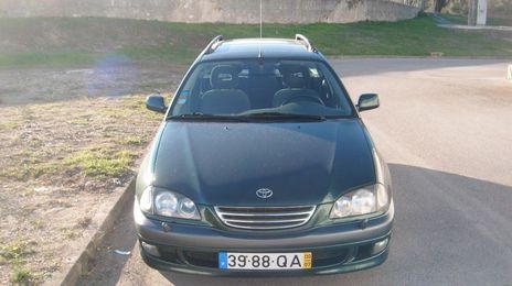 Toyota Avensis • 2000 • 190,630 km