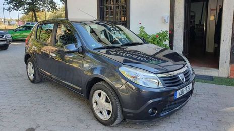 Dacia Sandero • 2009 • 97,000 km