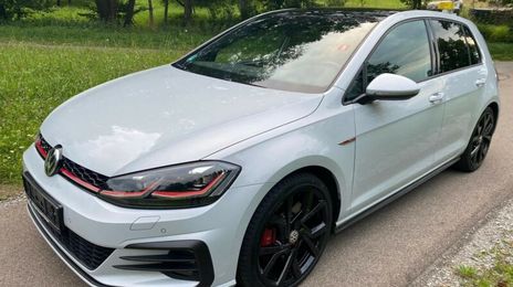 Volkswagen Golf • 2017 • 81,000 km