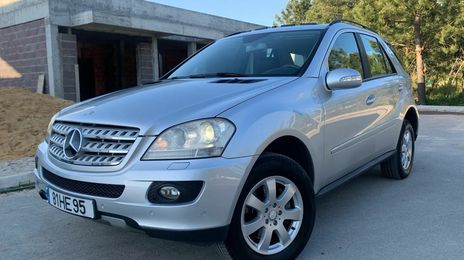 Mercedes-Benz ML 400 • 2009 • 226,000 km