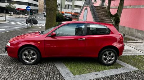 Alfa Romeo 147 • 2001 • 187,878 km