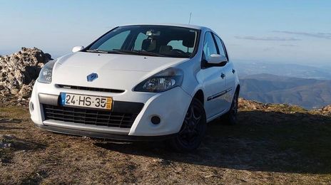 Renault Clio • 2009 • 200,000 km