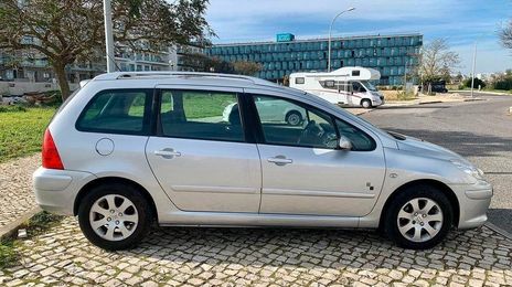 Peugeot 307 • 2006 • 250,000 km